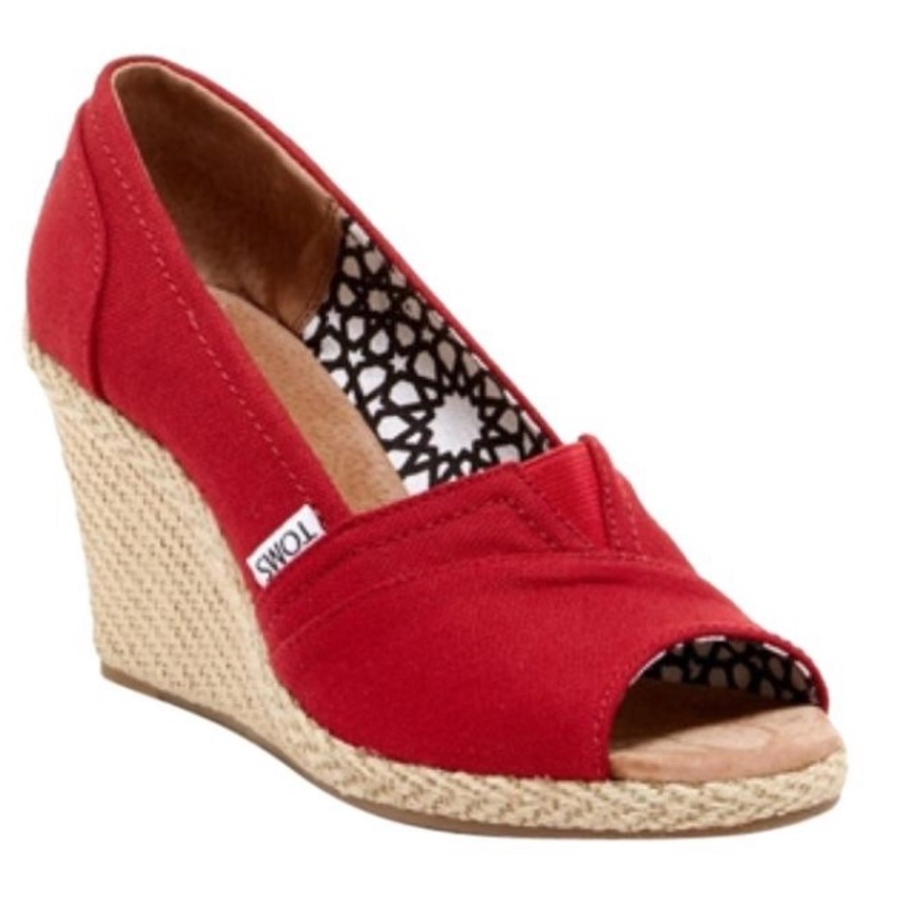 TOMS Red Canvas Classic Wedges Regular, size 8